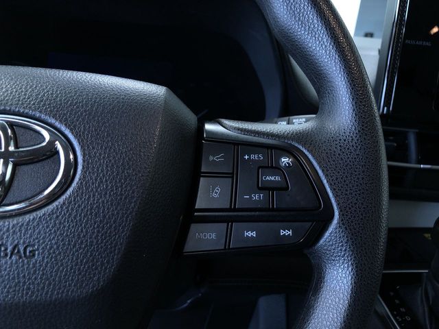 Thumbnail: 2025 Toyota Sienna - 31