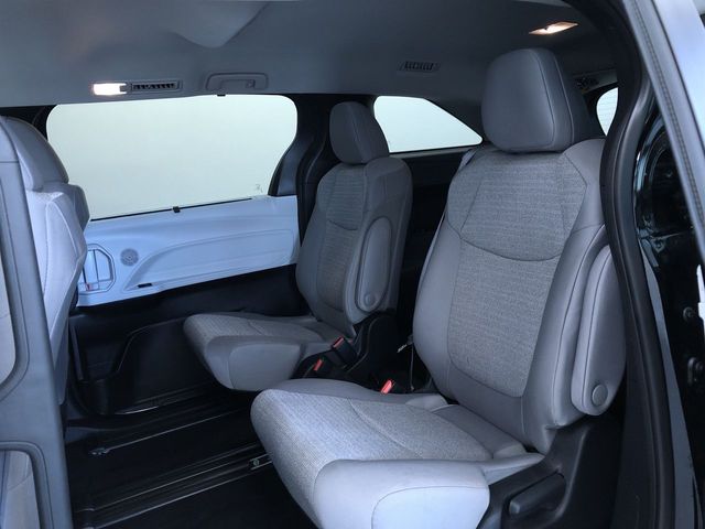 Thumbnail: 2025 Toyota Sienna - 26