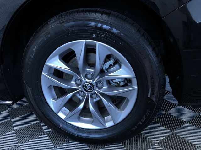 Thumbnail: 2026 Toyota Sienna - 8