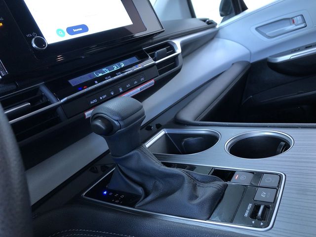 Thumbnail: 2026 Toyota Sienna - 14