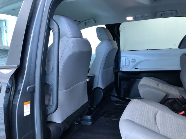 Thumbnail: 2025 Toyota Sienna - 12
