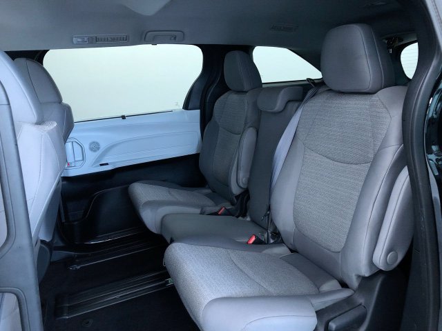 Thumbnail: 2025 Toyota Sienna - 29