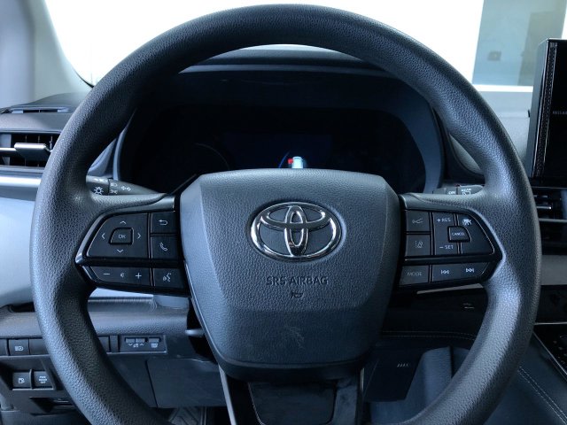 Thumbnail: 2025 Toyota Sienna - 13
