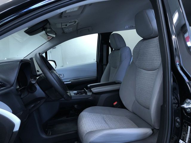 Thumbnail: 2025 Toyota Sienna - 11