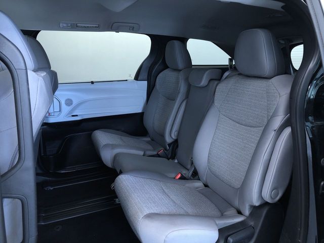 Thumbnail: 2025 Toyota Sienna - 27