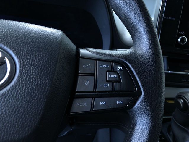 Thumbnail: 2025 Toyota Sienna - 32