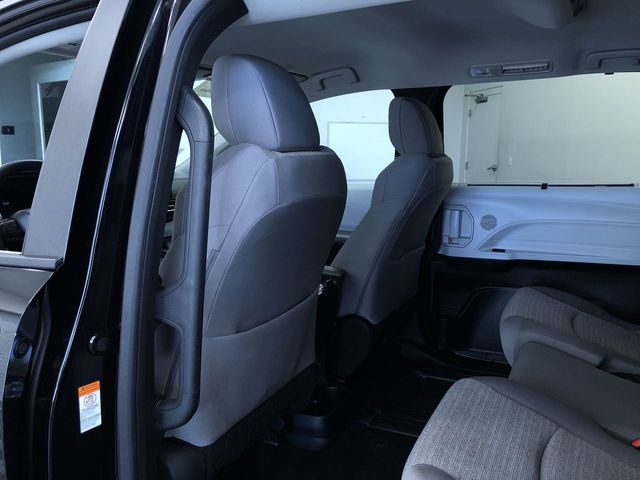 Thumbnail: 2025 Toyota Sienna - 12