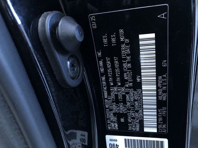 Thumbnail: 2025 Toyota Sienna - 18