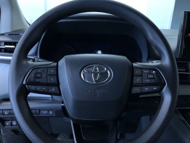 Thumbnail: 2025 Toyota Sienna - 13