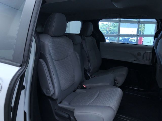 Thumbnail: 2025 Toyota Sienna - 28