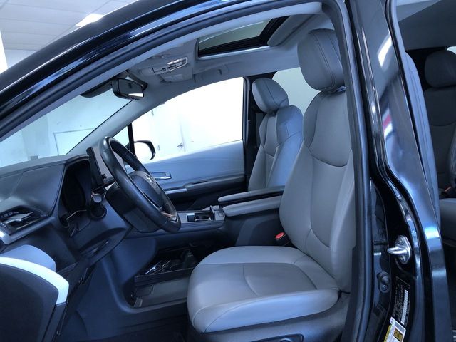 Thumbnail: 2025 Toyota Sienna - 10