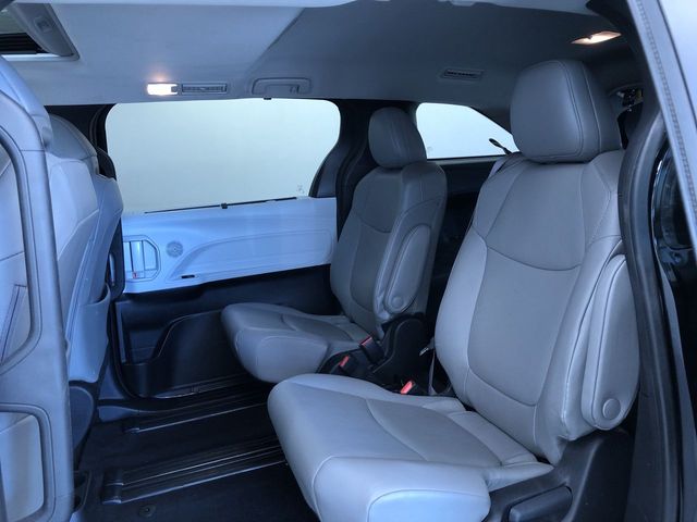 Thumbnail: 2025 Toyota Sienna - 25