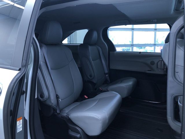 Thumbnail: 2024 Toyota Sienna - 26