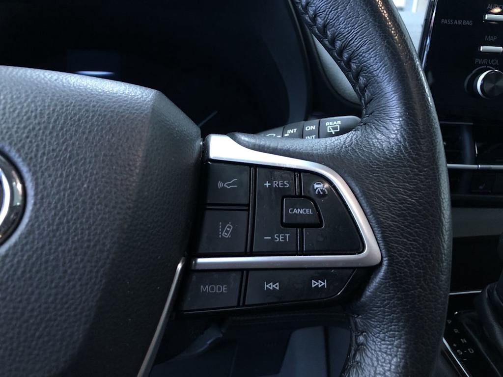 Thumbnail: 2021 Toyota Sienna - 31