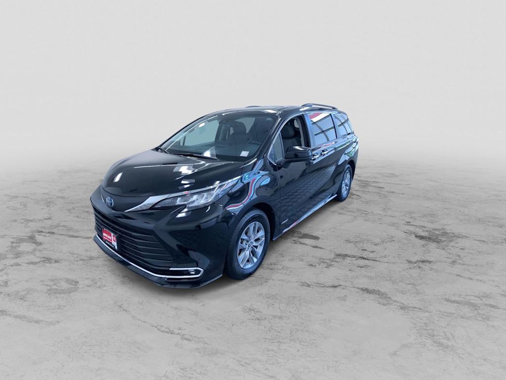 Thumbnail: 2021 Toyota Sienna - 18