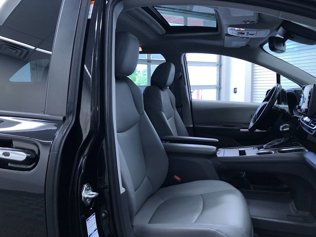 Thumbnail: 2021 Toyota Sienna - 11