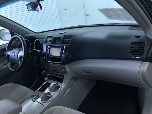 Thumbnail: 2013 Toyota Highlander - 11