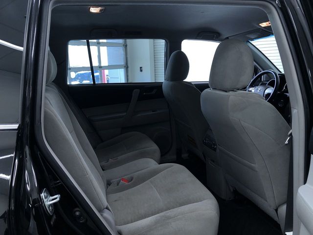 Thumbnail: 2013 Toyota Highlander - 20
