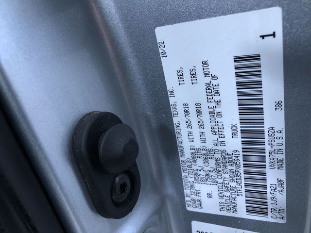 Thumbnail: 2023 Toyota Tundra - 17