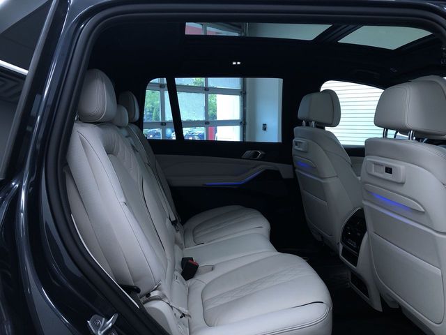 Thumbnail: 2021 BMW X7 - 30