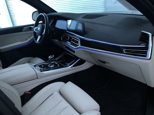 Thumbnail: 2021 BMW X7 - 9