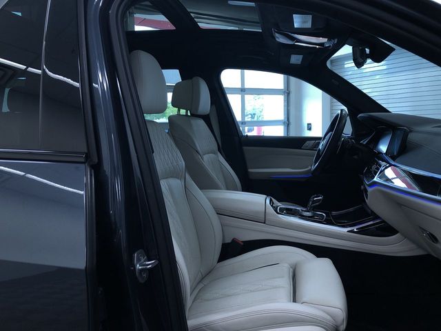 Thumbnail: 2021 BMW X7 - 11