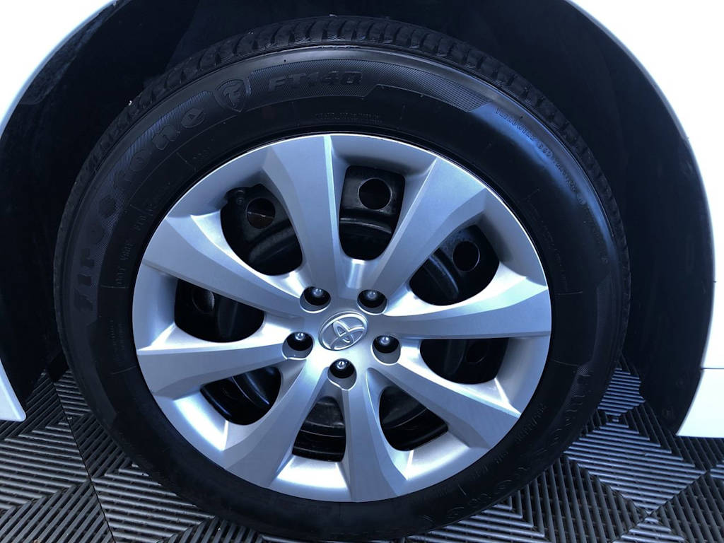 2024 Toyota Corolla LE 7