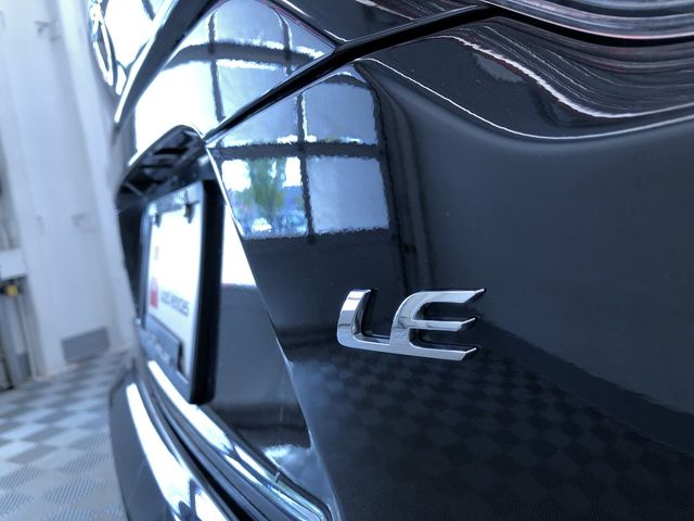 Thumbnail: 2025 Toyota Corolla - 25