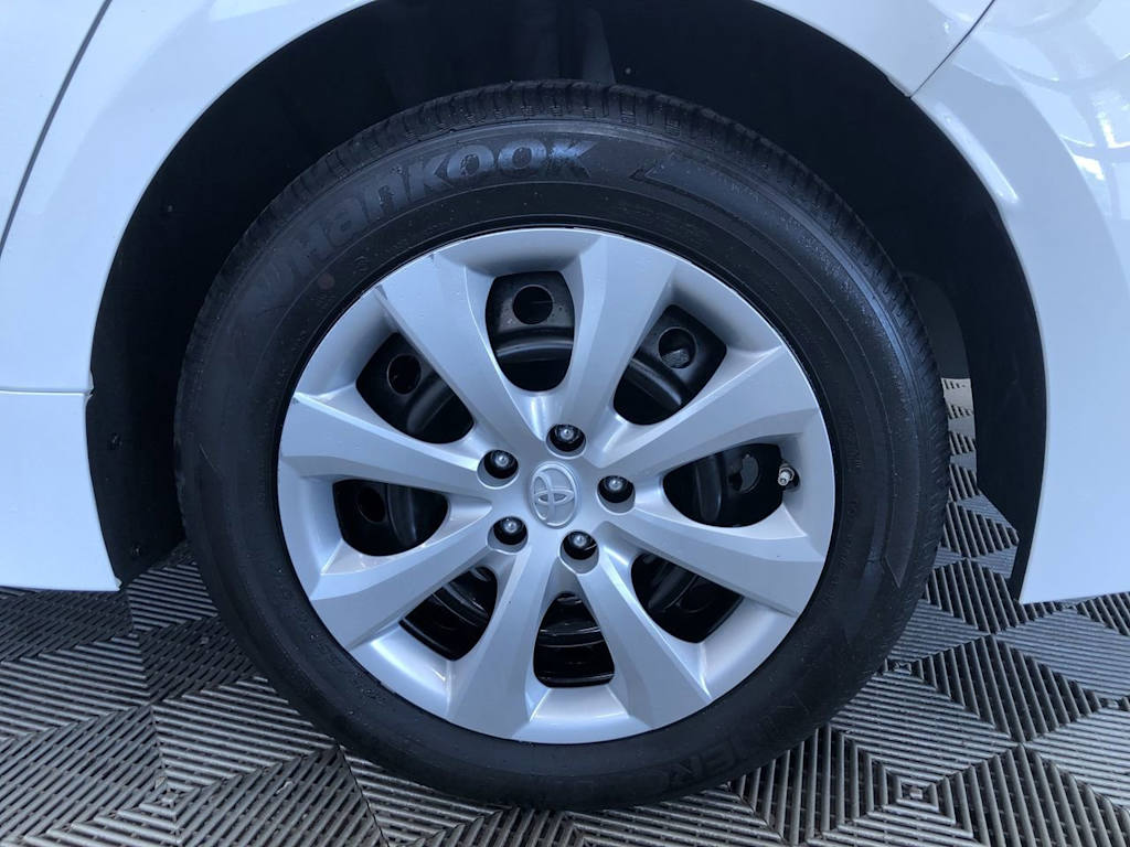 2023 Toyota Corolla LE 8
