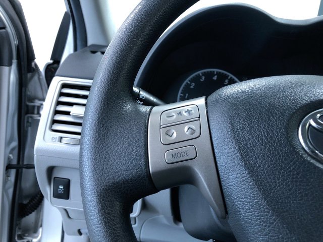 Thumbnail: 2013 Toyota Corolla - 30