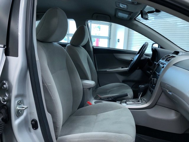 Thumbnail: 2013 Toyota Corolla - 11