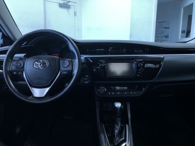 Thumbnail: 2015 Toyota Corolla - 9