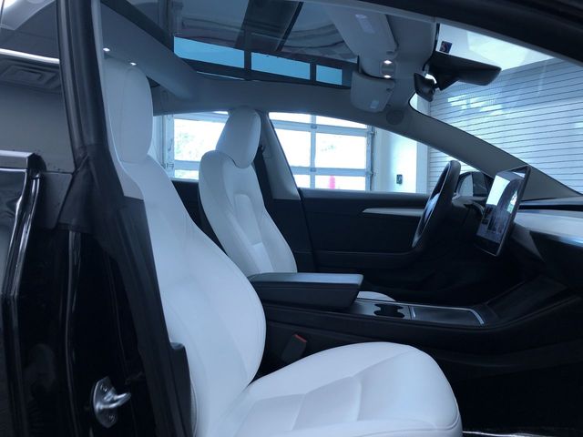 Thumbnail: 2023 Tesla Model 3 - 11