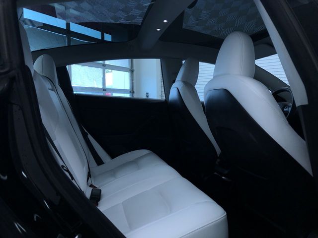 Thumbnail: 2023 Tesla Model 3 - 24