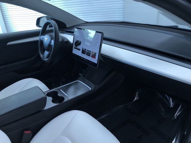 Thumbnail: 2023 Tesla Model 3 - 13