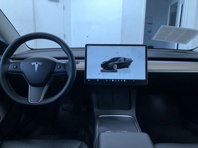 Thumbnail: 2022 Tesla Model 3 - 9