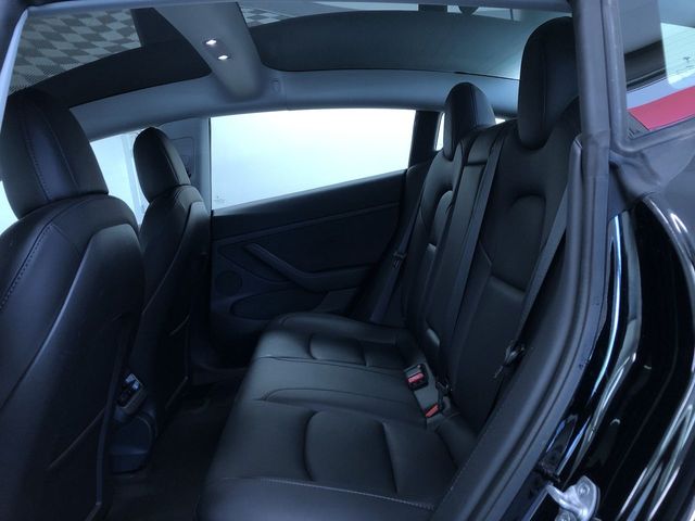 Thumbnail: 2022 Tesla Model 3 - 24
