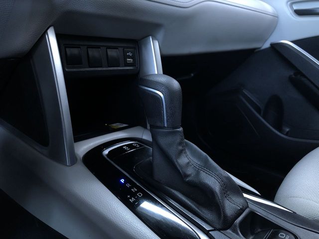 Thumbnail: 2022 Toyota Corolla Cross - 13