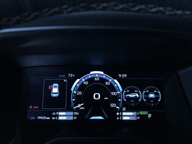 Thumbnail: 2023 Toyota Sequoia - 17