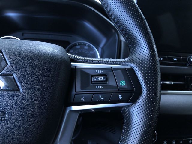 Thumbnail: 2025 Mitsubishi Outlander - 31