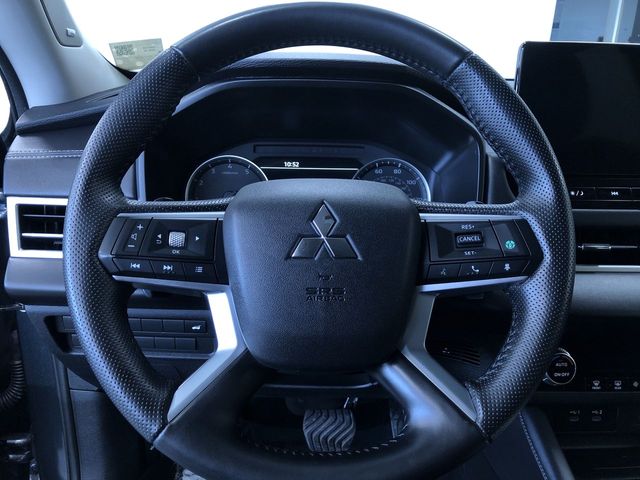 Thumbnail: 2025 Mitsubishi Outlander - 13