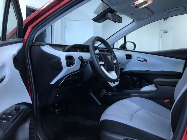 Thumbnail: 2017 Toyota Prius - 2