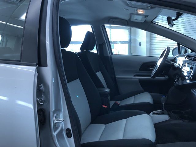 Thumbnail: 2014 Toyota Prius c - 11