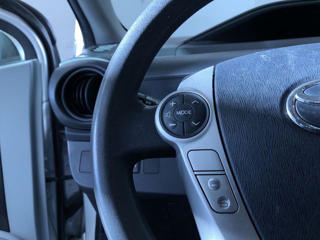 Thumbnail: 2014 Toyota Prius c - 29