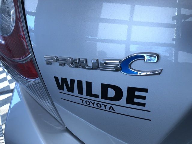 Thumbnail: 2014 Toyota Prius c - 25