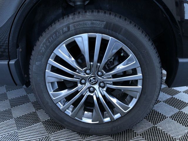 Thumbnail: 2021 Toyota Venza - 8