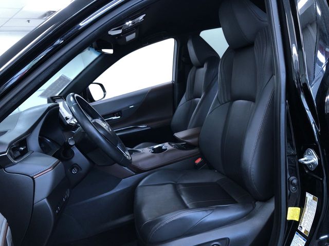 Thumbnail: 2021 Toyota Venza - 10