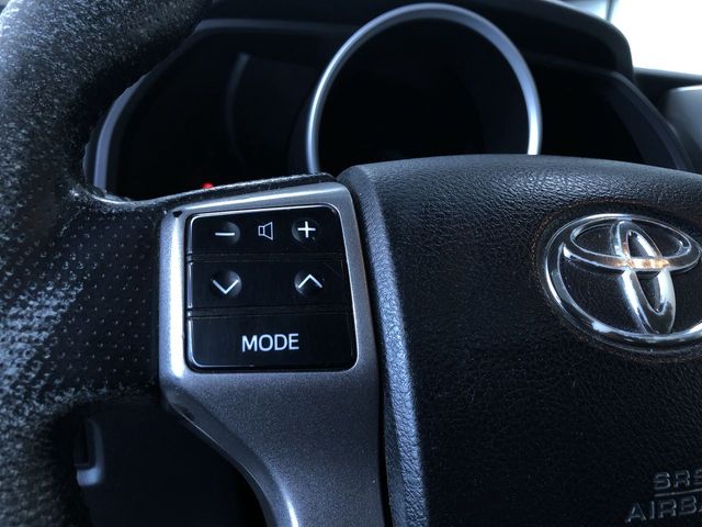 Thumbnail: 2011 Toyota 4Runner - 31