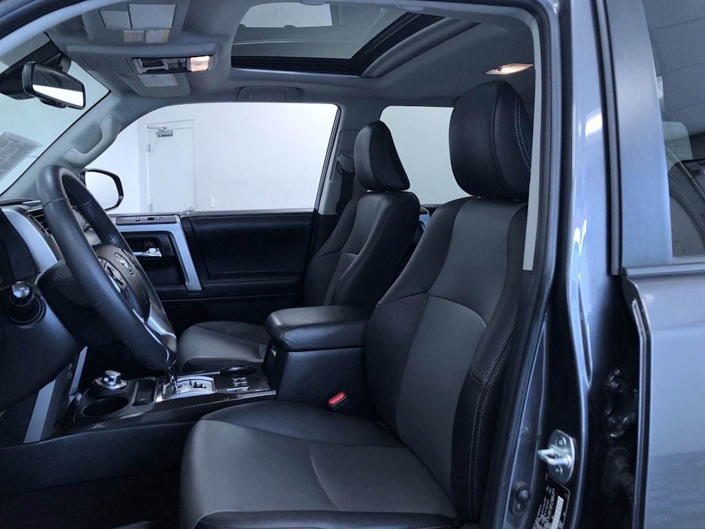 Thumbnail: 2021 Toyota 4Runner - 10