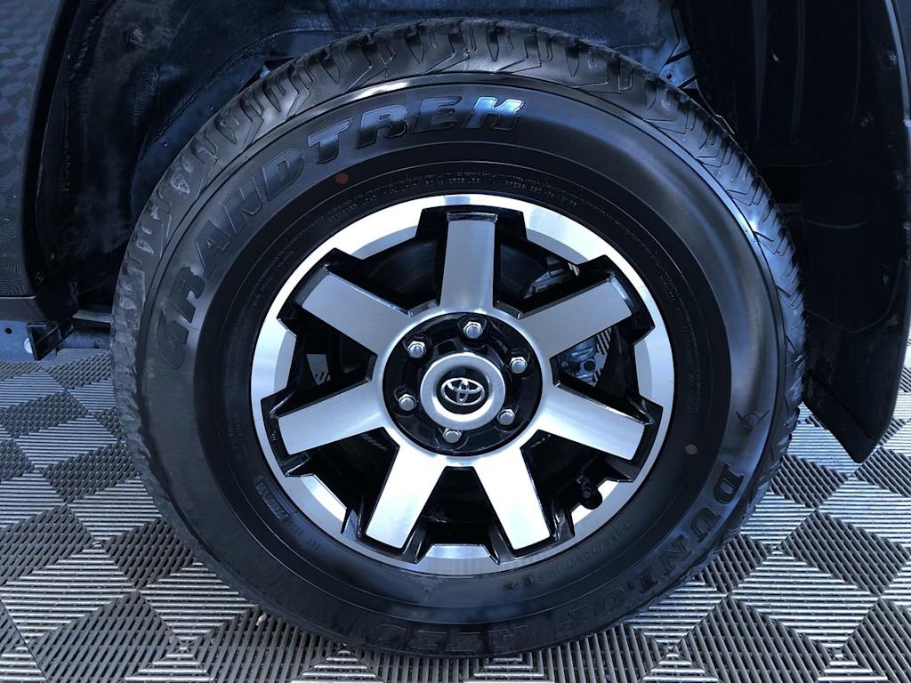 2024 Toyota 4Runner TRD Off Road 38